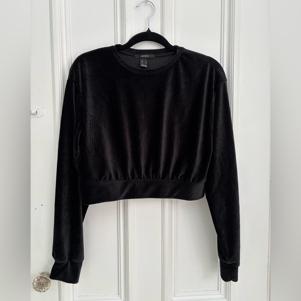 Forever 21 Black Velour Ribbed Crop Top Long Sleeve